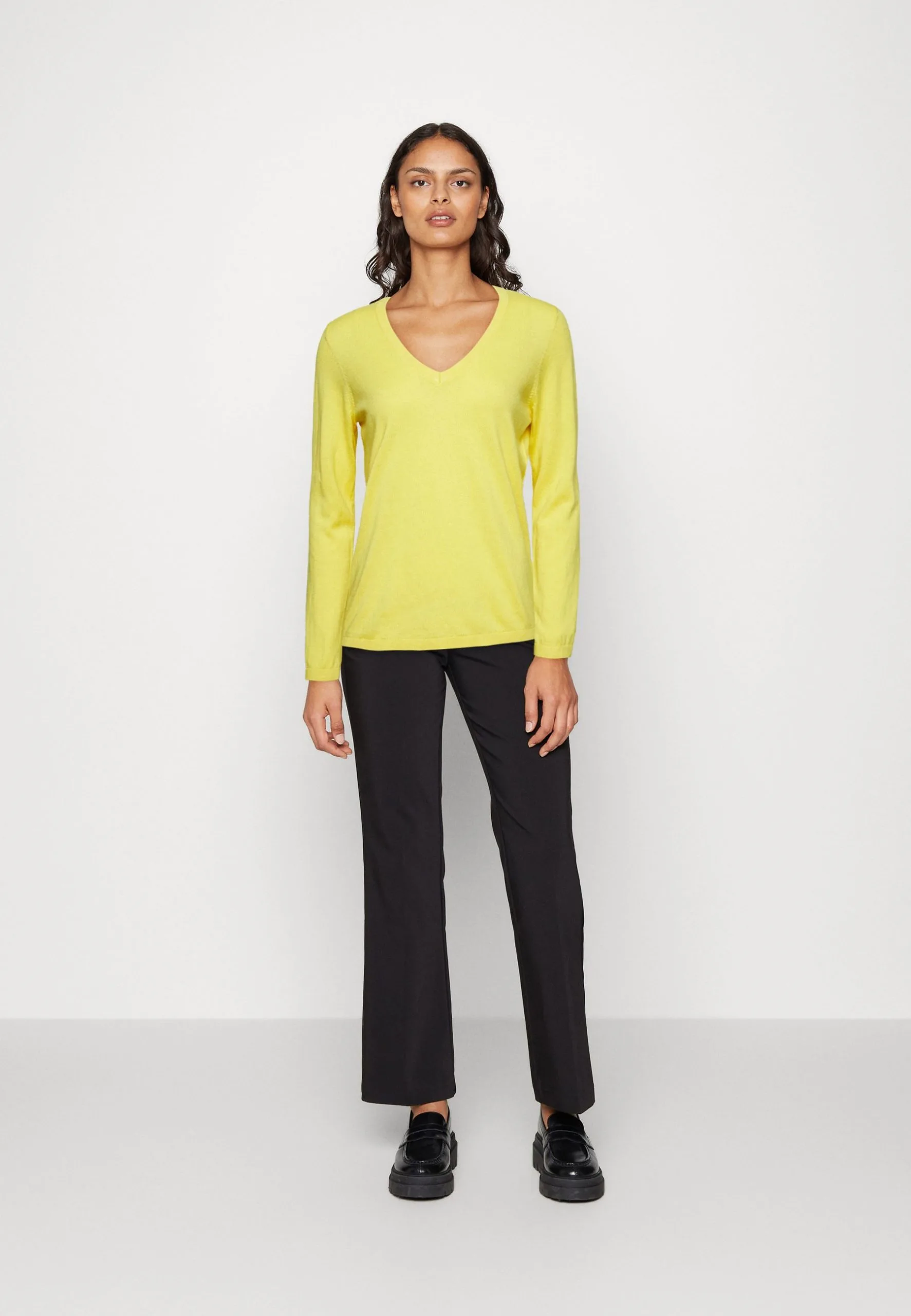 Edc By Esprit V Neck- Strikkegenser - Yellow 4 Edc By Esprit V Neck- Strikkegenser - Yellow - Bilde 2