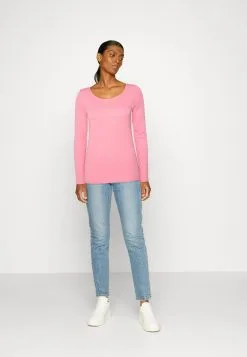 ESPRIT Topper Langermet - Pink 8 ESPRIT Topper Langermet - Pink -ESPRIT Butikk 02f9ca9ab23445e1875463e3b2003475