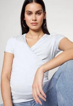 T Shirt Nursing Short Sleeve - T-Shirts - Light Blue 13 T Shirt Nursing Short Sleeve - T-Shirts - Light Blue -ESPRIT Butikk 0381bc1fd6e94a4aa06c374e2f16d9f4