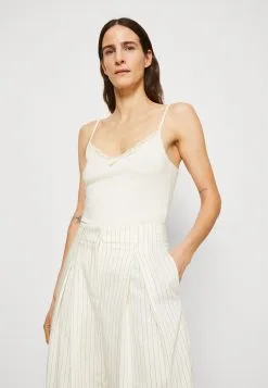 ESPRIT Core Tank - Topper - Ice -ESPRIT Butikk 050c2f3a646a40f68a50199de023874a