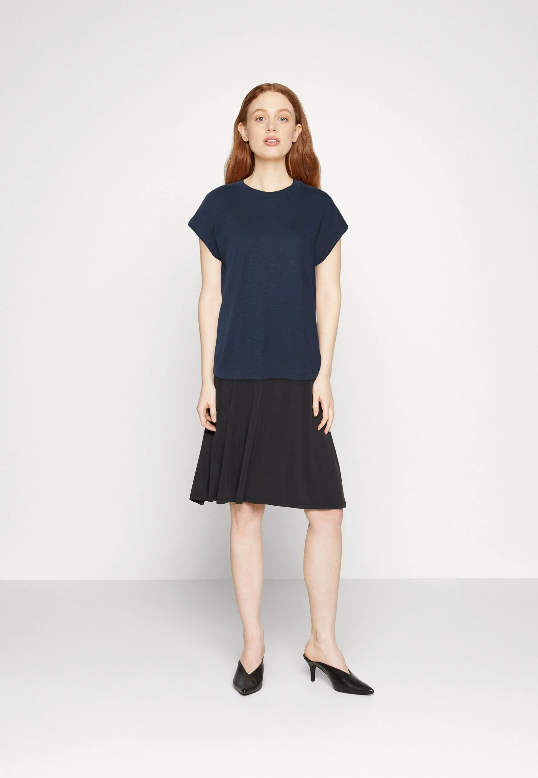 ESPRIT T-Shirts - Navy 4 ESPRIT T-Shirts - Navy - Bilde 2