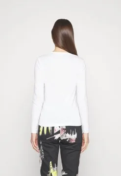 ESPRIT Roundneck - Topper Langermet - White 13 ESPRIT Roundneck - Topper Langermet - White -ESPRIT Butikk 0b1b8940de1948aea84cda81593a277e