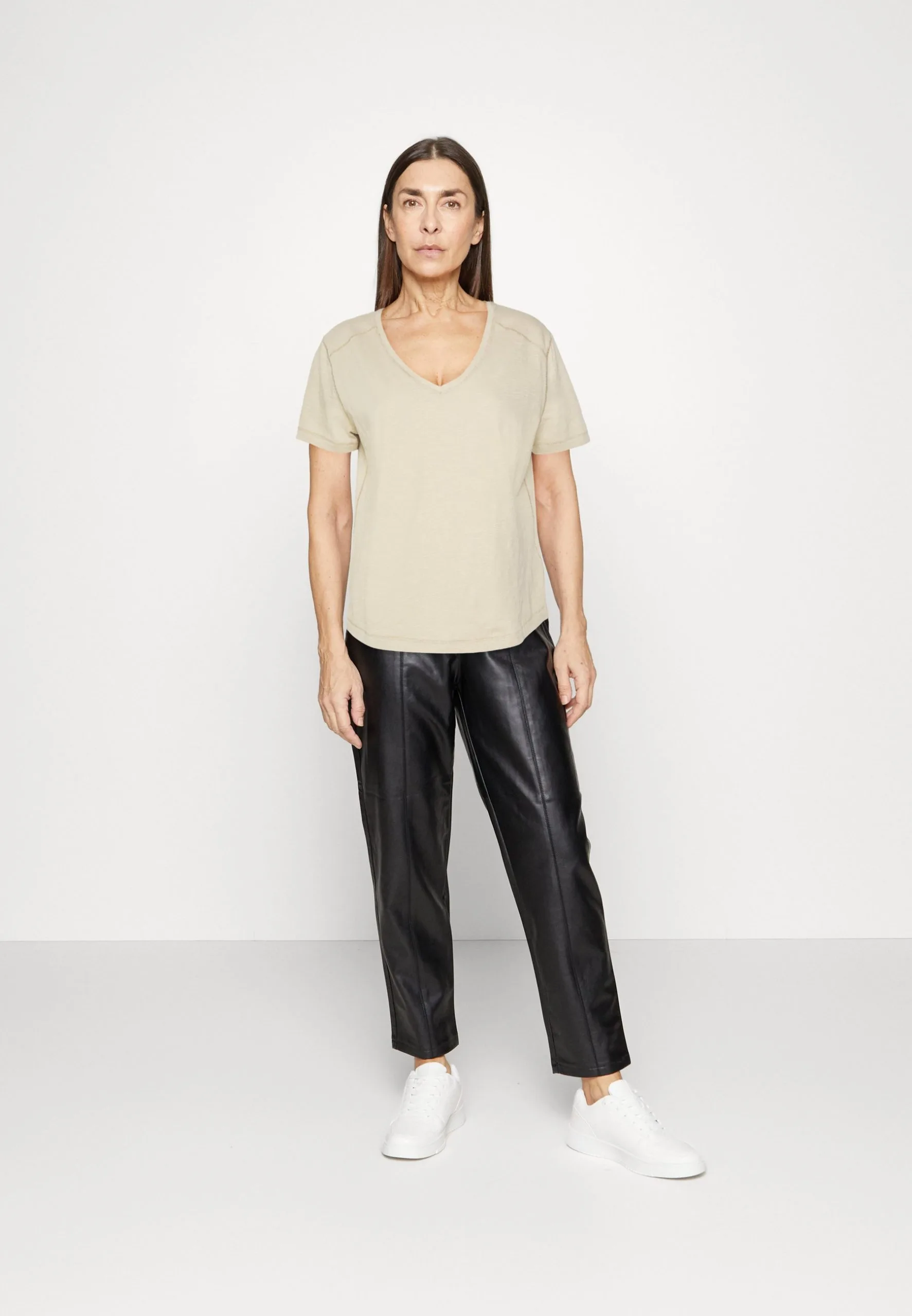 ESPRIT Sticht - T-Shirts - Sand 4 ESPRIT Sticht - T-Shirts - Sand - Bilde 2