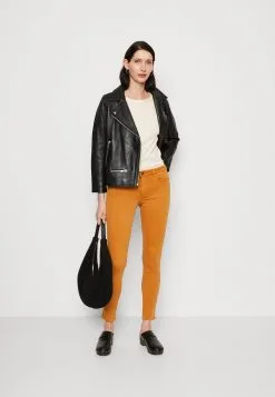 ESPRIT Shimmer Tee - T-Shirts - Peach -ESPRIT Butikk 0e389d1709c74cf6b4bc4430bb322dd1