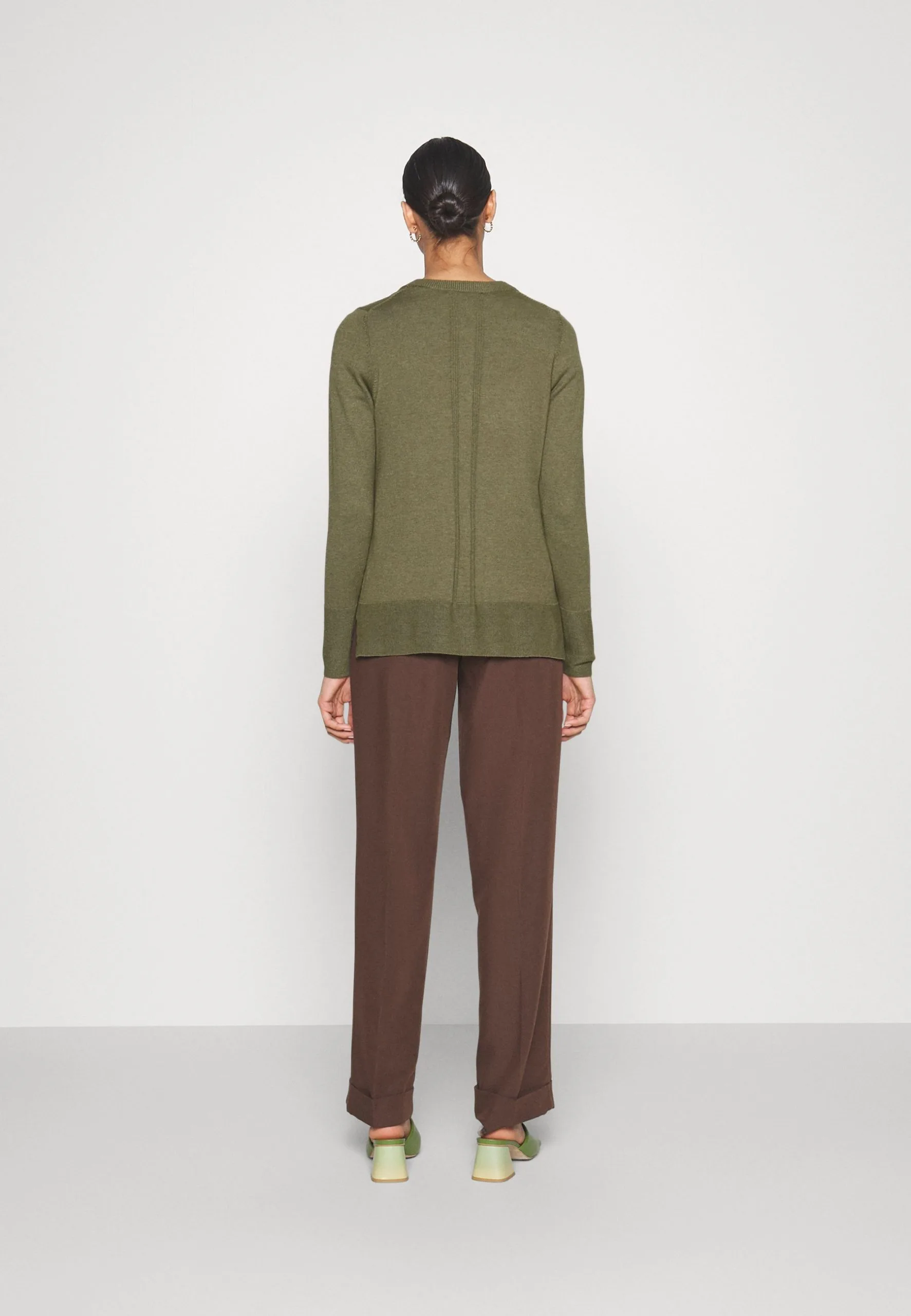 ESPRIT Button Cardigan - Cardigan - Khaki Green 5 ESPRIT Button Cardigan - Cardigan - Khaki Green - Bilde 3