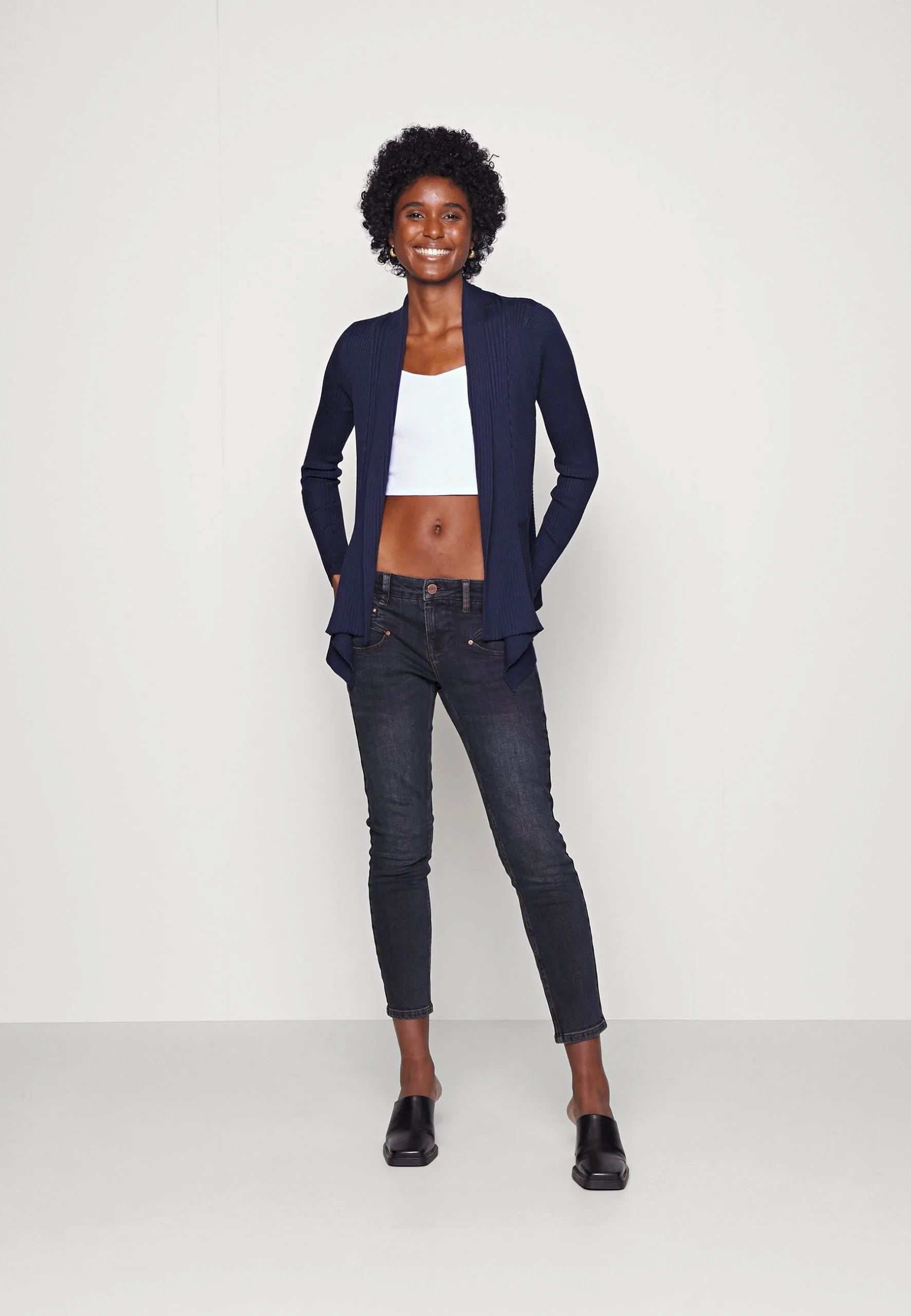 ESPRIT Cardigan - Cardigan - Navy 4 ESPRIT Cardigan - Cardigan - Navy - Bilde 2