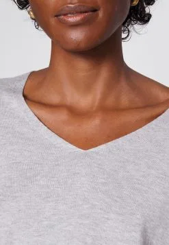 ESPRIT Strikkegenser - Light Grey 13 ESPRIT Strikkegenser - Light Grey -ESPRIT Butikk 14265c9f9af44e74a76ee06dcfe4e984