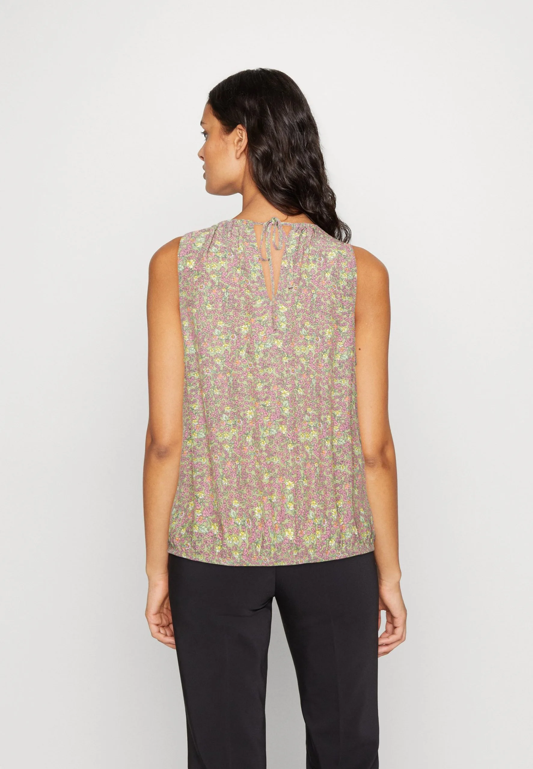 Edc By Esprit Bubble- Bluse - Citrus Green 5 Edc By Esprit Bubble- Bluse - Citrus Green - Bilde 3