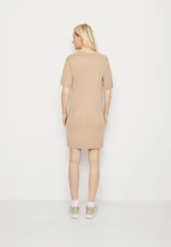 ESPRIT Dress - Strikket Kjole - Taupe 10 ESPRIT Dress - Strikket Kjole - Taupe -ESPRIT Butikk 1a8f4a51747947459a48e9a1088902fc