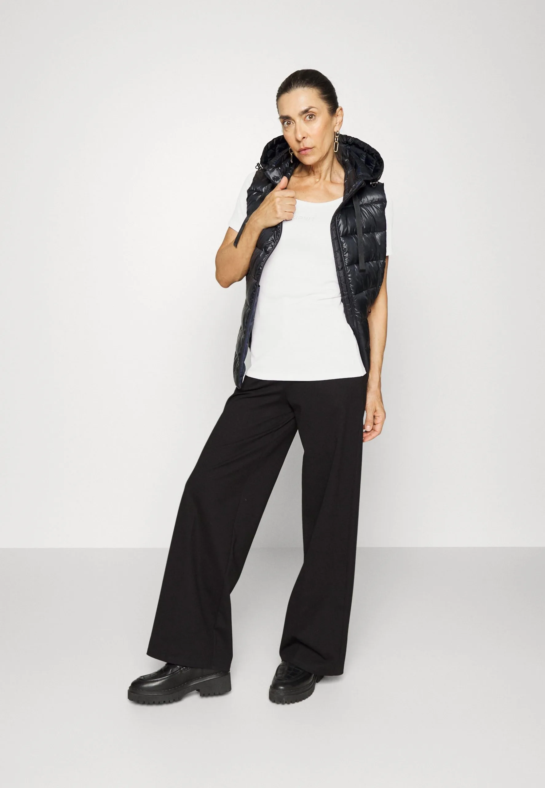 ESPRIT T-Shirts Med Print - White 4 ESPRIT T-Shirts Med Print - White - Bilde 2