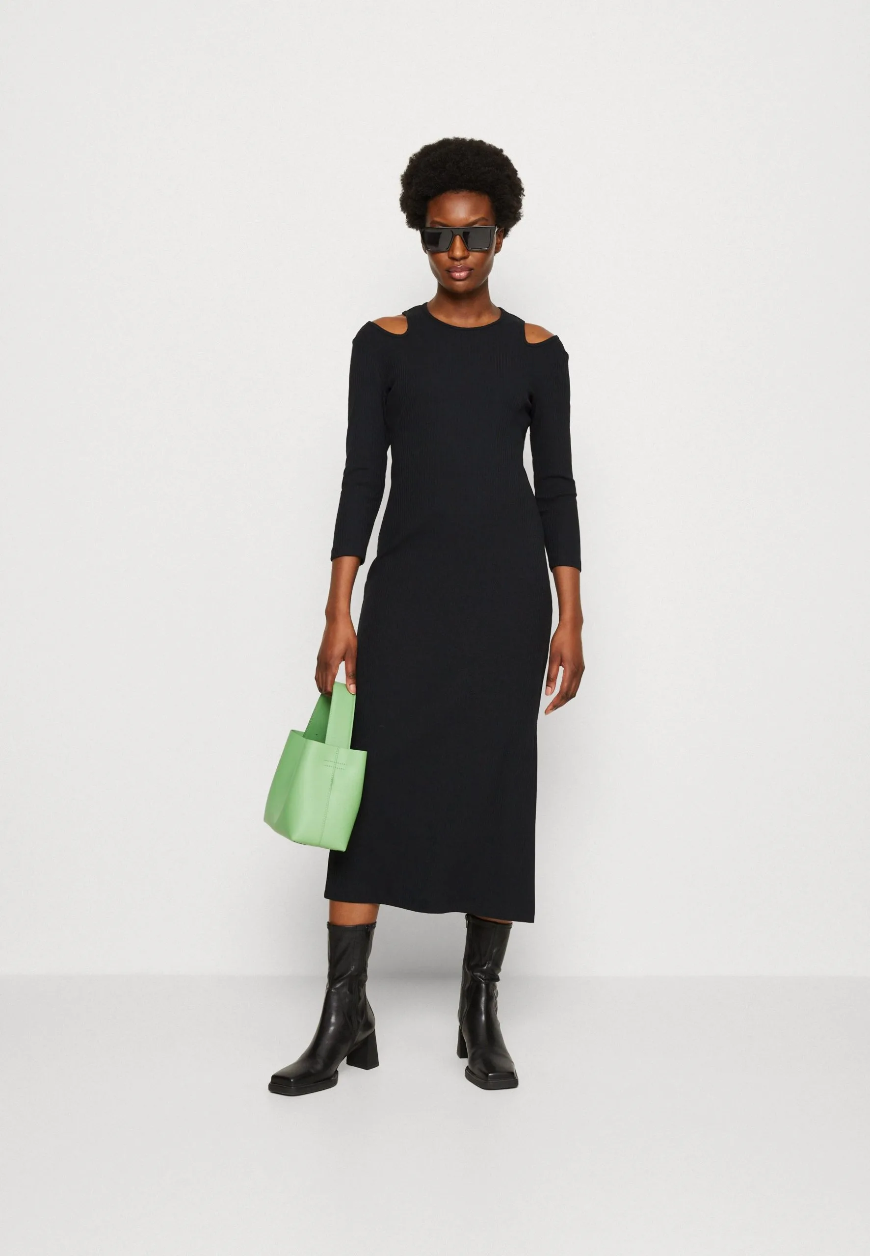 Edc By Esprit Strikket Kjole - Black 4 Edc By Esprit Strikket Kjole - Black - Bilde 2