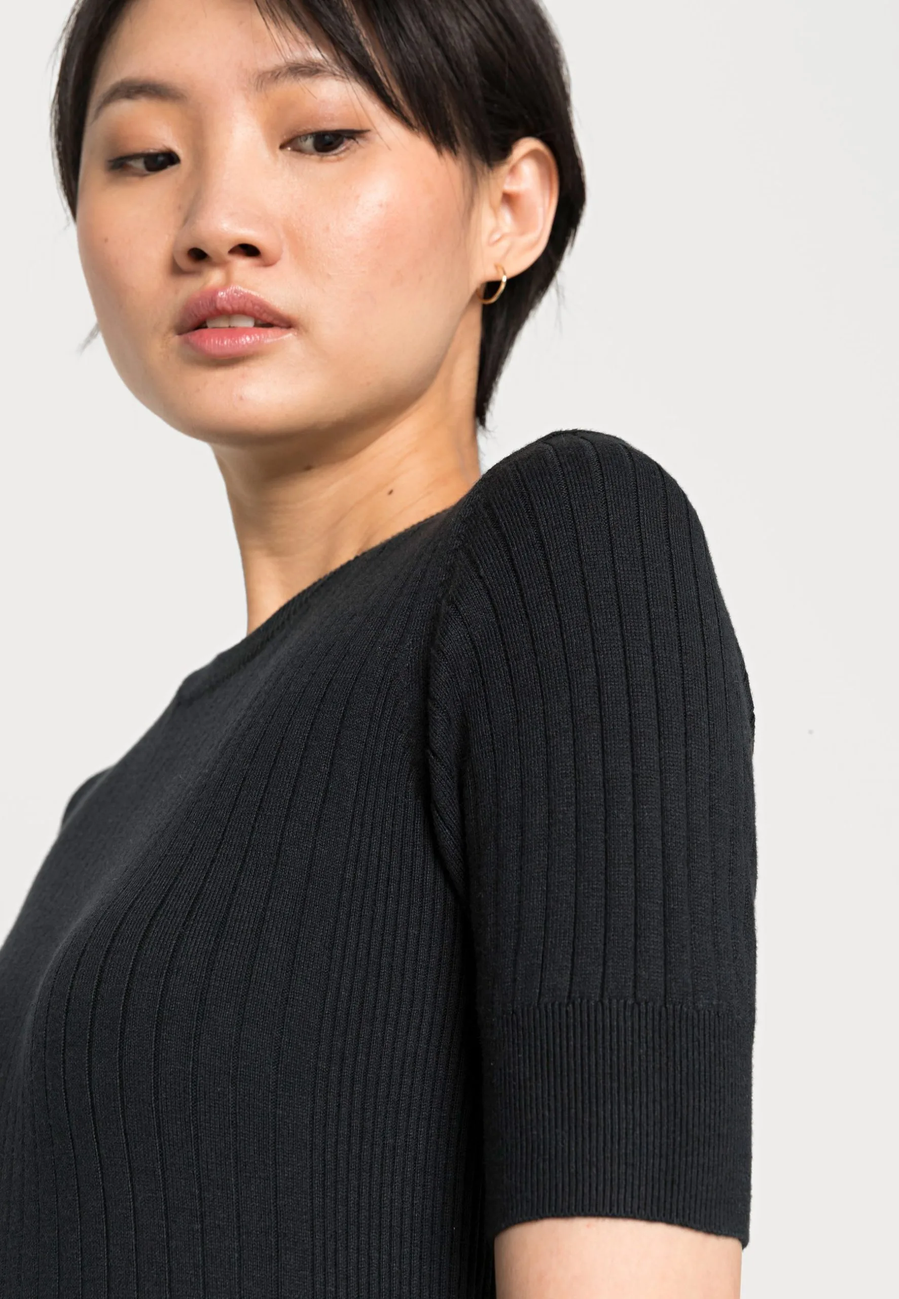 Edc By Esprit Short Sleeve - T-Shirts - Black 7 Edc By Esprit Short Sleeve - T-Shirts - Black - Bilde 5