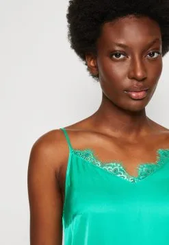 ESPRIT Drape - Topper - Light Green 11 ESPRIT Drape - Topper - Light Green -ESPRIT Butikk 20ae3e25e7ec4388957275e5963f6f4e