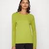 ESPRIT Crew - Topper Langermet - Leaf Green 2 ESPRIT Crew - Topper Langermet - Leaf Green -ESPRIT Butikk 2b65509aeeb141f798408e151676fa1b