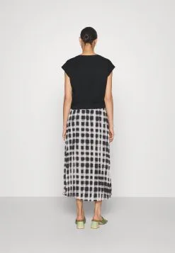 Edc By Esprit Bubble Hem - T-Shirts Med Print - Black 10 Edc By Esprit Bubble Hem - T-Shirts Med Print - Black -ESPRIT Butikk 2feee0d8ef50417e85882de5bbd110d4