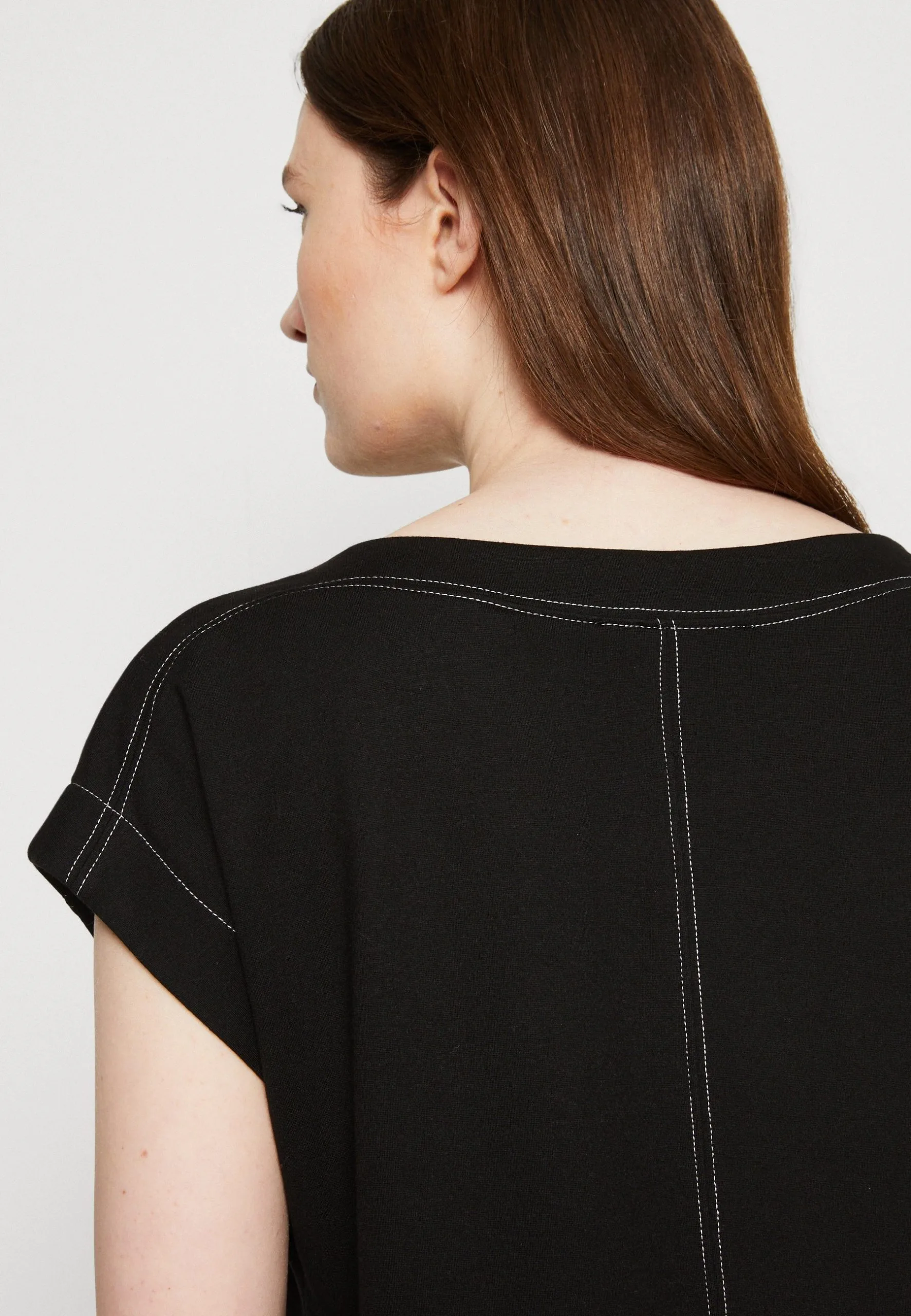 ESPRIT Dress Above Knee - Jerseykjole - Black 8 ESPRIT Dress Above Knee - Jerseykjole - Black - Bilde 6