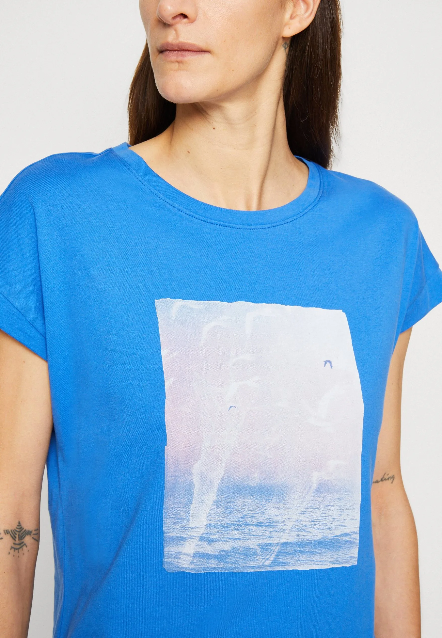 ESPRIT Core Tee - T-Shirts Med Print - Bright Blue 8 ESPRIT Core Tee - T-Shirts Med Print - Bright Blue - Bilde 6