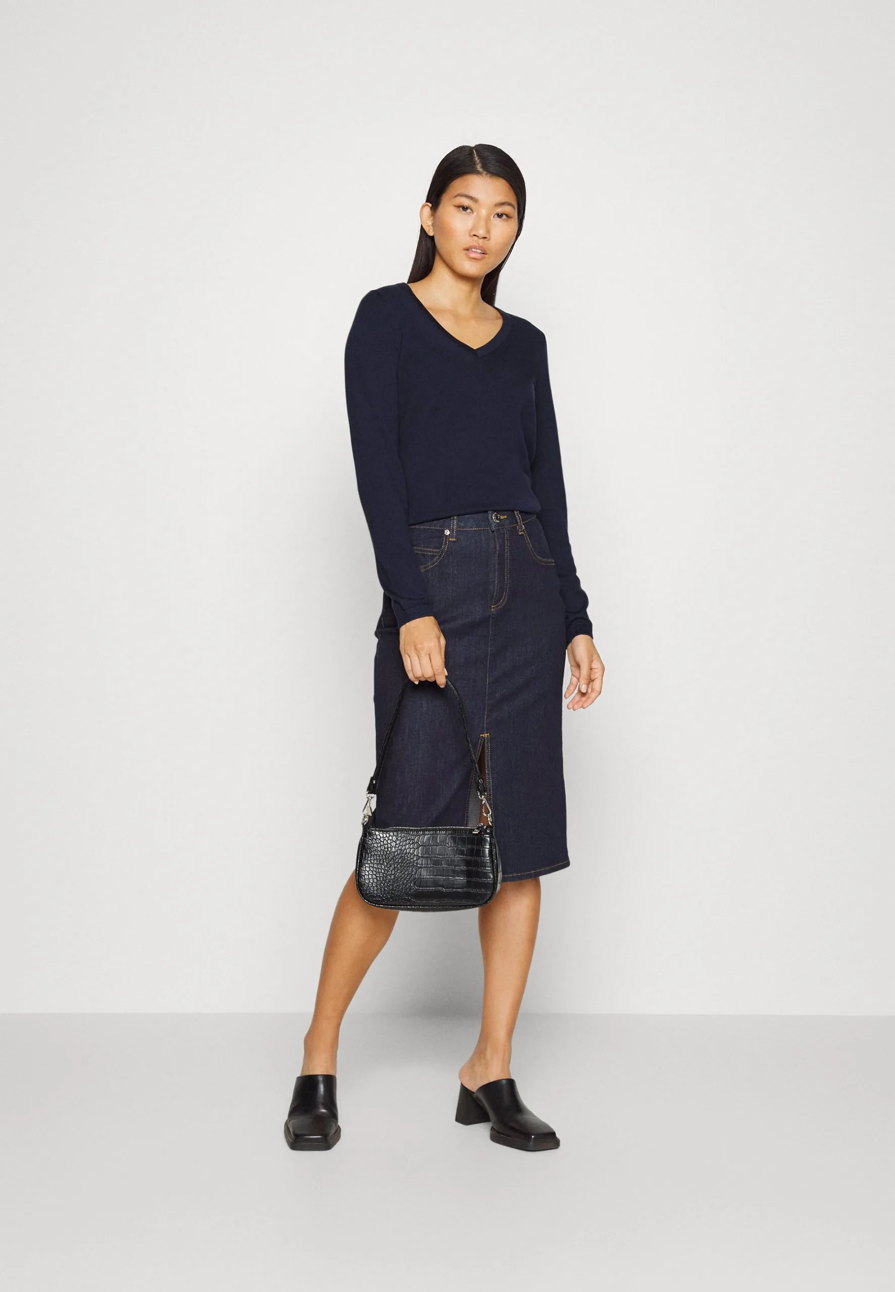 Edc By Esprit V Neck- Strikkegenser - Navy 4 Edc By Esprit V Neck- Strikkegenser - Navy - Bilde 2