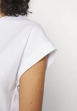 ESPRIT Core Tee- T-Shirts - White -ESPRIT Butikk 3ba157092b514bdc874a4a2a3b6bf039