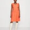 Edc By Esprit Anglaise D - Kjole - Coral Orange