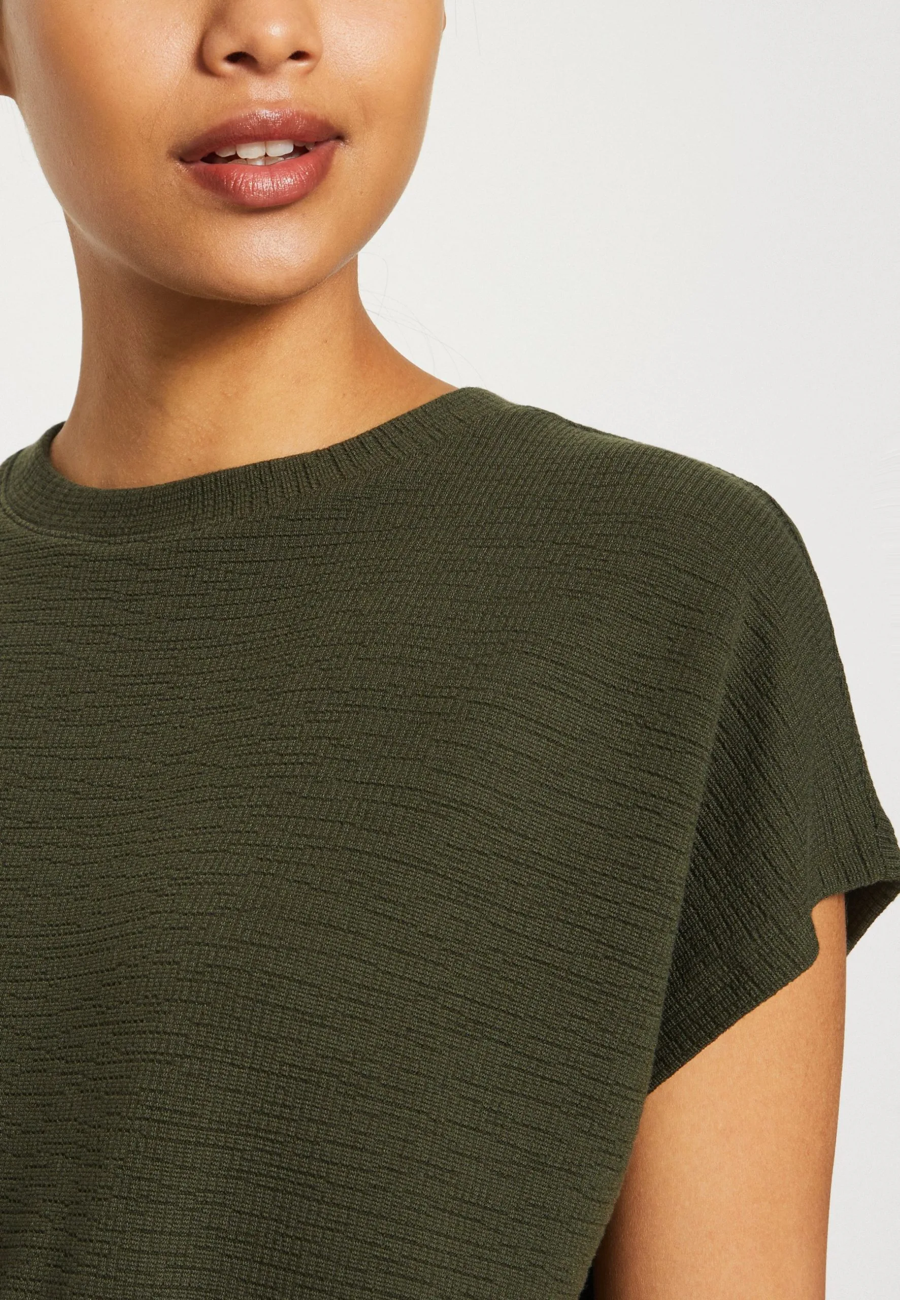 Edc By Esprit Struc Set - T-Shirts - Dark Khaki 8 Edc By Esprit Struc Set - T-Shirts - Dark Khaki - Bilde 6