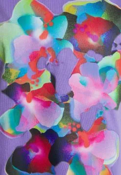 Edc By Esprit Tee - T-Shirts Med Print - Purple -ESPRIT Butikk 41f2e99b34104e109f3f8496cd67b978