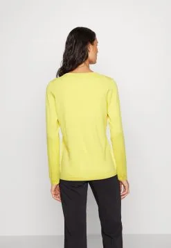 Edc By Esprit V Neck- Strikkegenser - Yellow 10 Edc By Esprit V Neck- Strikkegenser - Yellow -ESPRIT Butikk 42e02f11c6284a4ca76ab76b729224cb