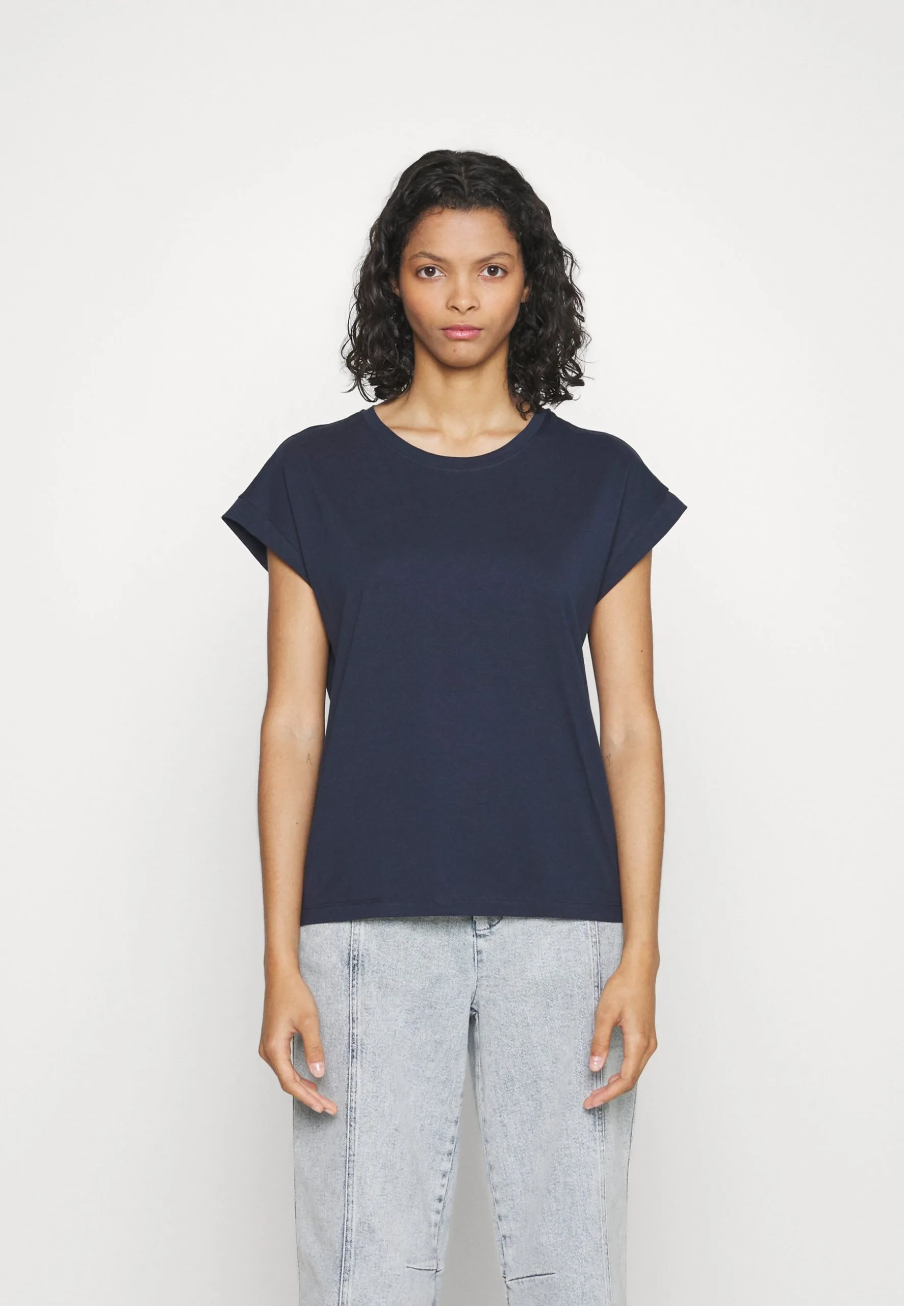 ESPRIT Core Tee- T-Shirts - Navy 5 ESPRIT Core Tee- T-Shirts - Navy - Bilde 3