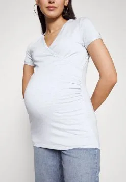 T Shirt Nursing Short Sleeve - T-Shirts - Light Blue 17 T Shirt Nursing Short Sleeve - T-Shirts - Light Blue -ESPRIT Butikk 52b805d878584f3d9c5ae9a6e19b17d7