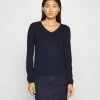 Edc By Esprit V Neck- Strikkegenser - Navy 2 Edc By Esprit V Neck- Strikkegenser - Navy -ESPRIT Butikk 53a1344136e84913a4cbbb61543b0117