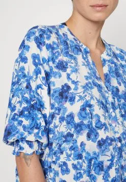 ESPRIT Dress - Kjole - Ice 17 ESPRIT Dress - Kjole - Ice -ESPRIT Butikk 55dcad1c4858470f8b283e5fbb556edf