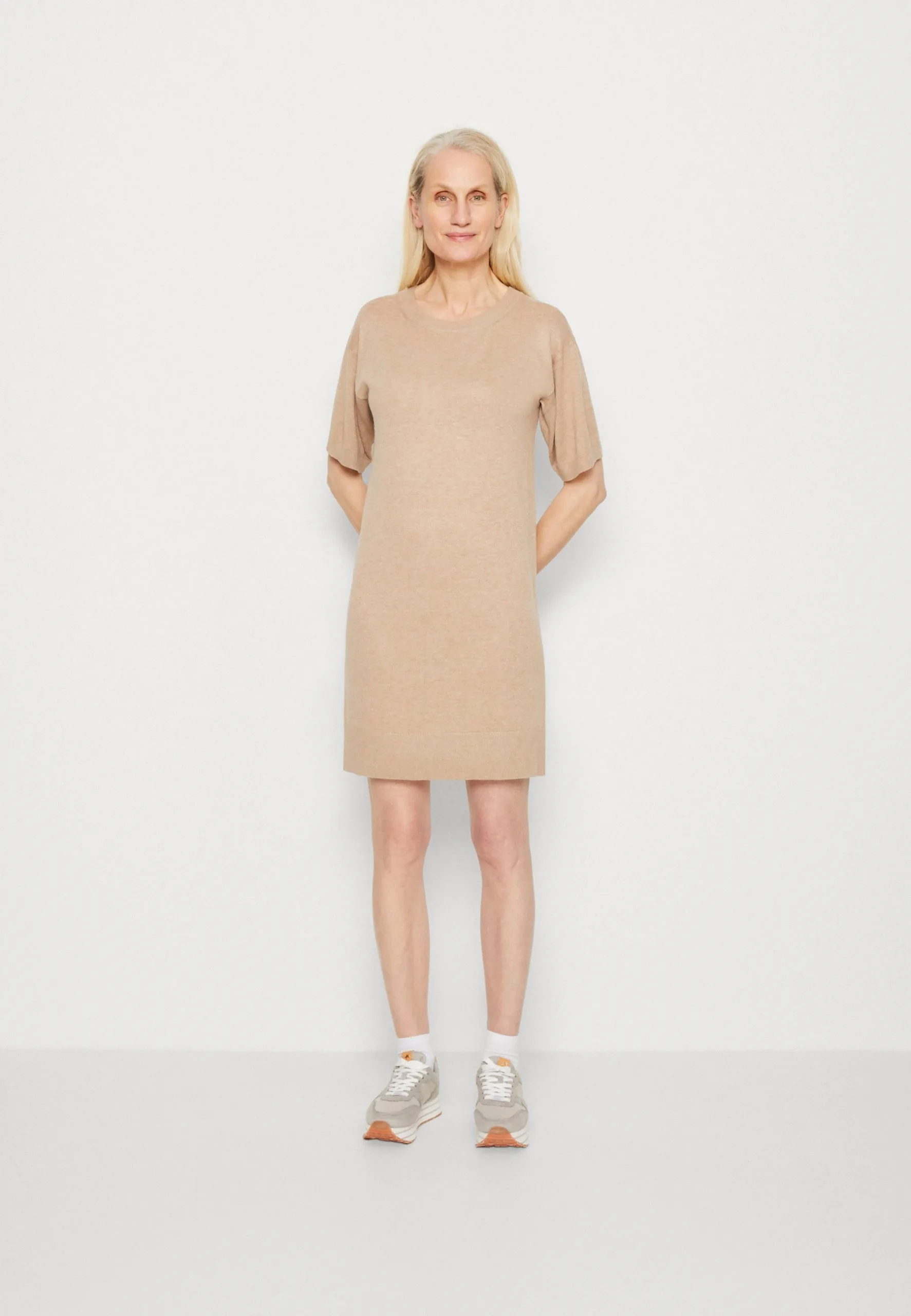 ESPRIT Dress - Strikket Kjole - Taupe 3 ESPRIT Dress - Strikket Kjole - Taupe