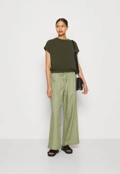 Edc By Esprit Struc Set - T-Shirts - Dark Khaki 9 Edc By Esprit Struc Set - T-Shirts - Dark Khaki -ESPRIT Butikk 5ea5fc835a0f4983a10bb3f83db36c08