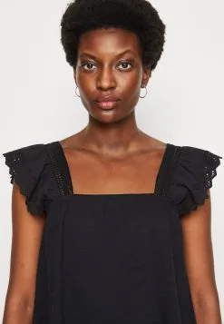 Edc By Esprit Ang - T-Shirts Med Print - Black 13 Edc By Esprit Ang - T-Shirts Med Print - Black -ESPRIT Butikk 60af1ca463344a168dbde340bae6b724