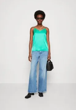 ESPRIT Drape - Topper - Light Green 9 ESPRIT Drape - Topper - Light Green -ESPRIT Butikk 6c012b536b5a420b81f4d3f821c66f16