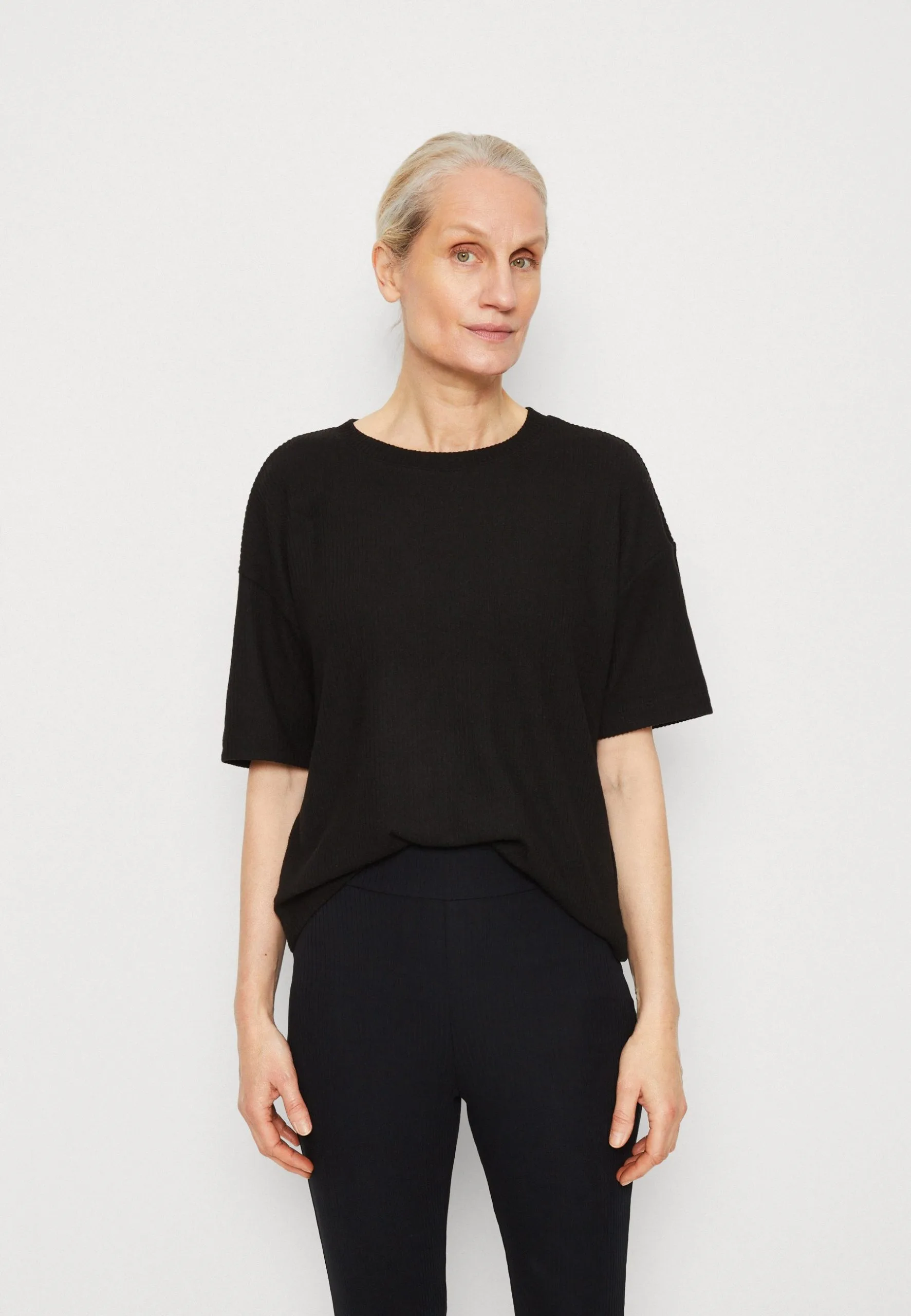 ESPRIT Tee - T-Shirts - Black 3 ESPRIT Tee - T-Shirts - Black