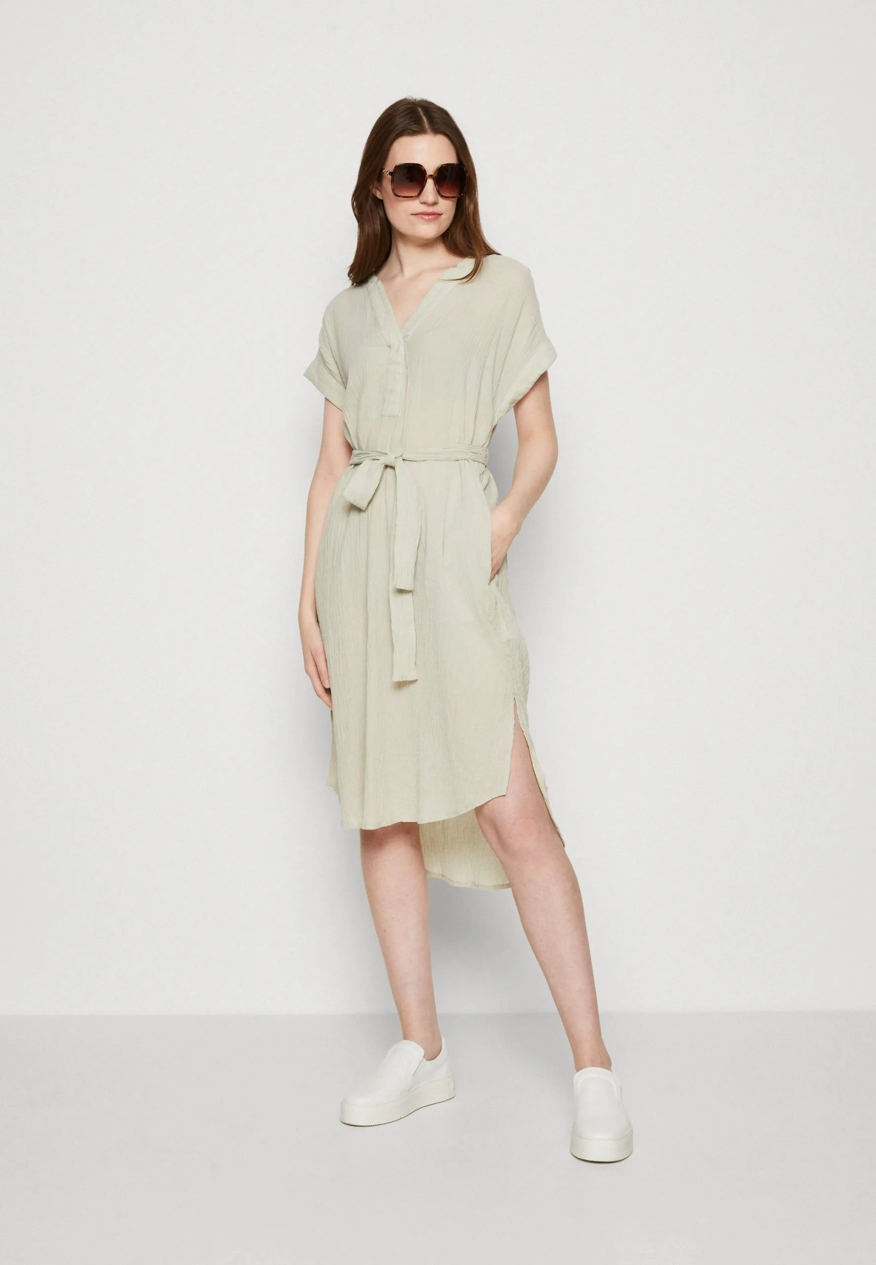 ESPRIT Dress- Kjole - Dusty Green 4 ESPRIT Dress- Kjole - Dusty Green - Bilde 2