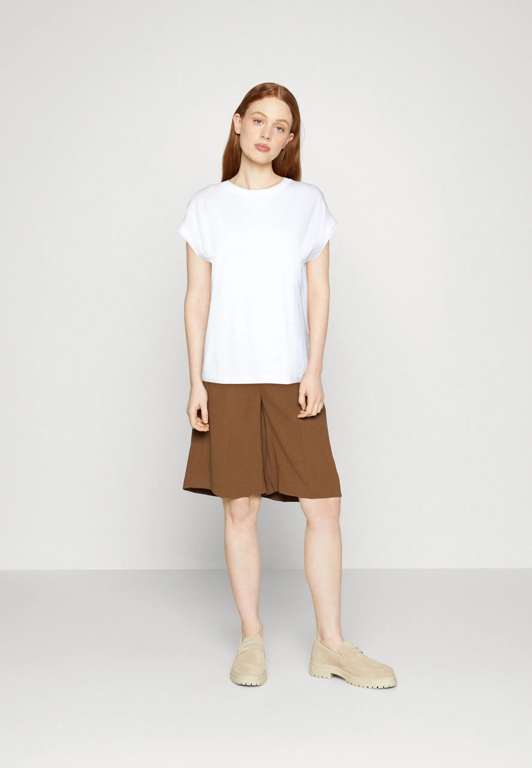 ESPRIT T-Shirts - White 4 ESPRIT T-Shirts - White - Bilde 2