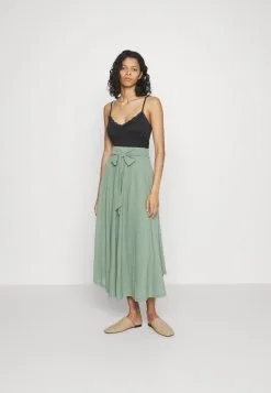 ESPRIT Core Tank - Topper - Black 13 ESPRIT Core Tank - Topper - Black -ESPRIT Butikk 7696d6868aeb41149c7867c377c99374