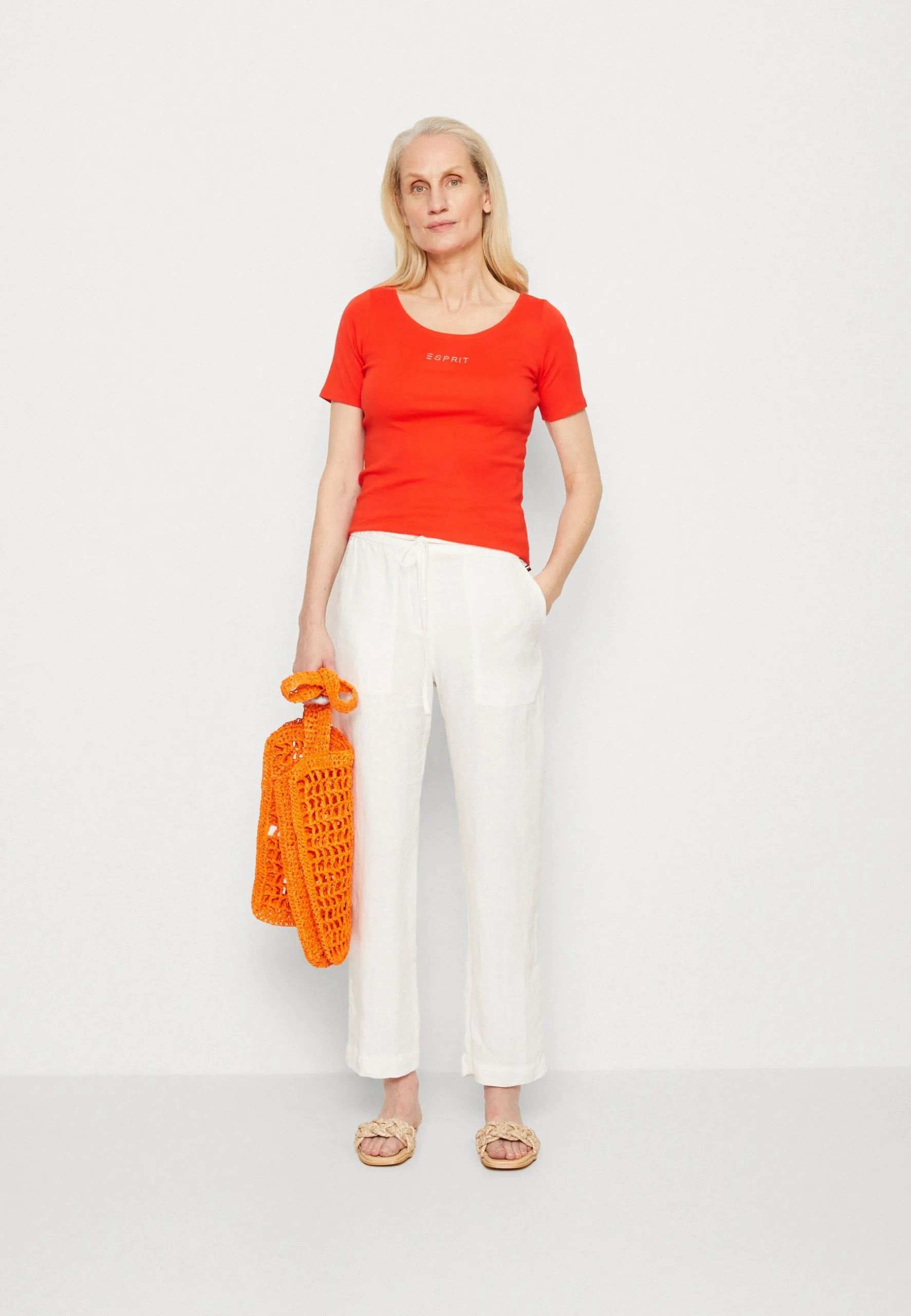 ESPRIT T-Shirts Med Print - Red 4 ESPRIT T-Shirts Med Print - Red - Bilde 2