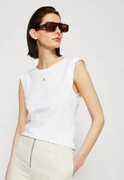 ESPRIT Detail Tee - T-Shirts - White -ESPRIT Butikk 7bf900fccb9e4ece97cefcb9a1fe61f7