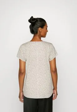 ESPRIT Core - T-Shirts Med Print - White 9 ESPRIT Core - T-Shirts Med Print - White -ESPRIT Butikk 839db2a4b9604e5591c2b17f1f36d071