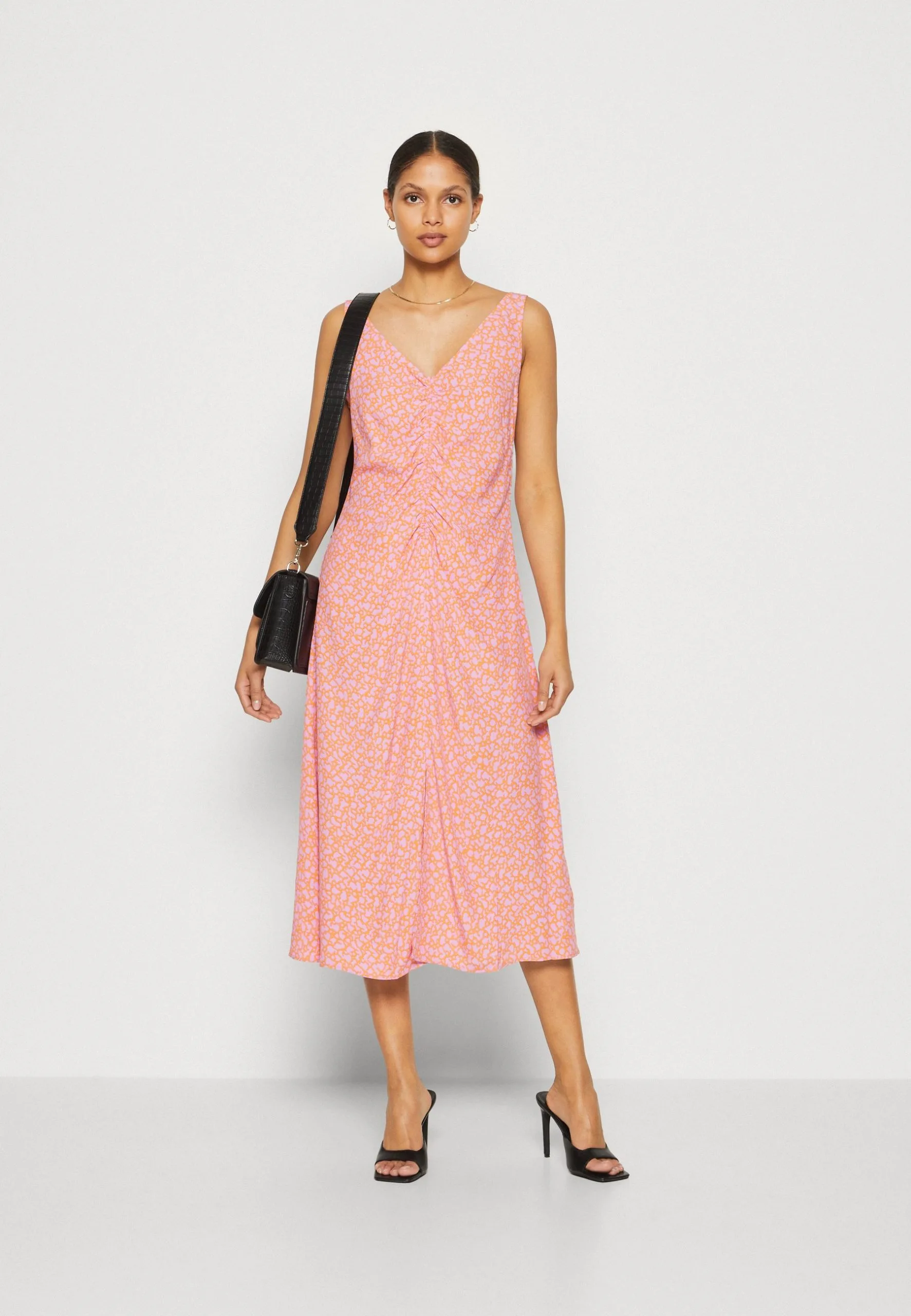 ESPRIT Dress - Kjole - Lilac 4 ESPRIT Dress - Kjole - Lilac - Bilde 2