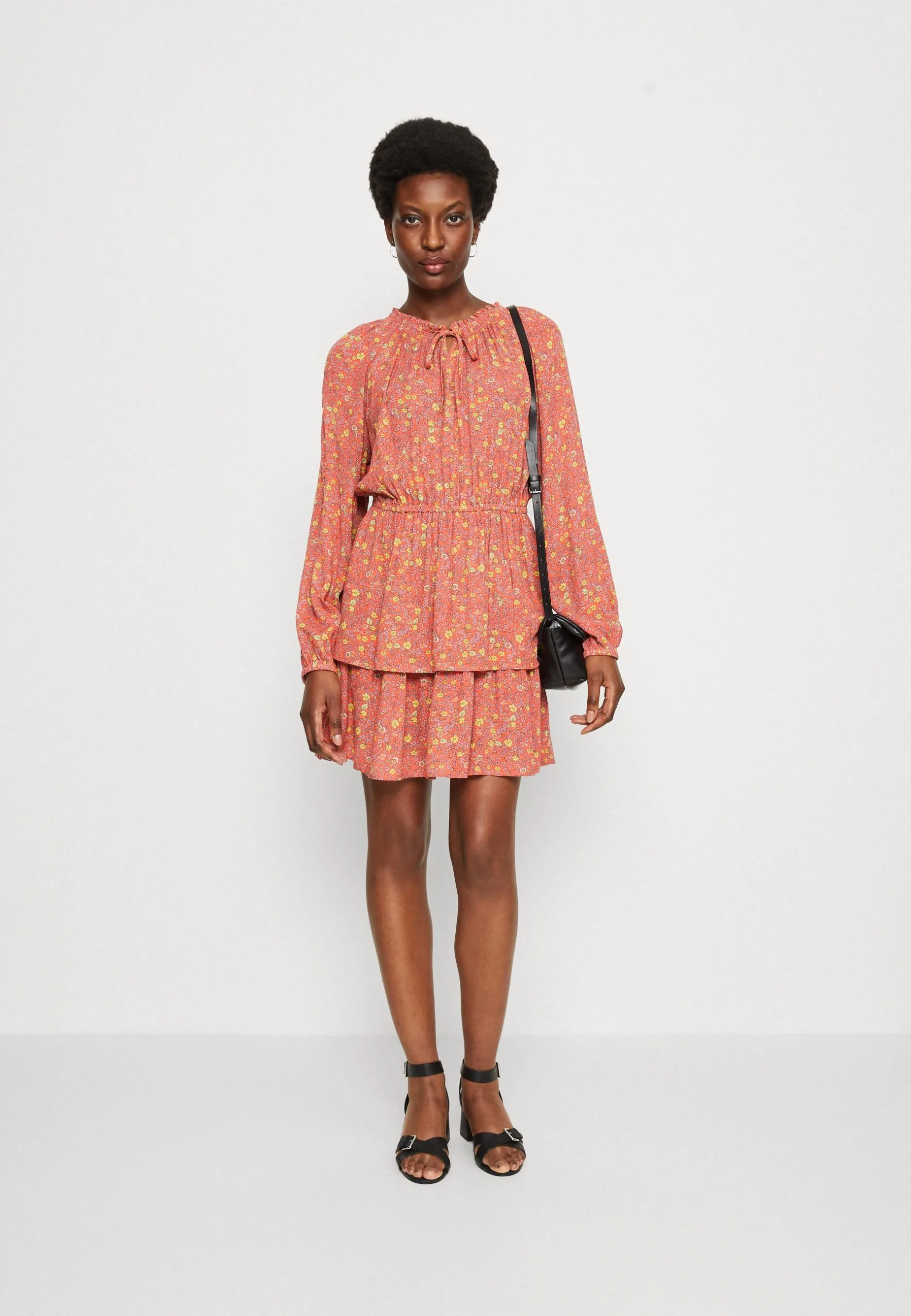 Edc By Esprit Cve Mini- Kjole - Coral Orange 4 Edc By Esprit Cve Mini- Kjole - Coral Orange - Bilde 2