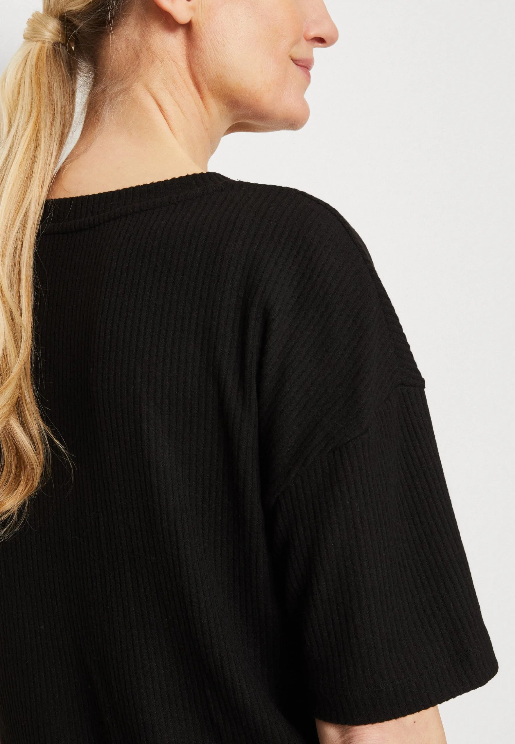 ESPRIT Tee - T-Shirts - Black 8 ESPRIT Tee - T-Shirts - Black - Bilde 6