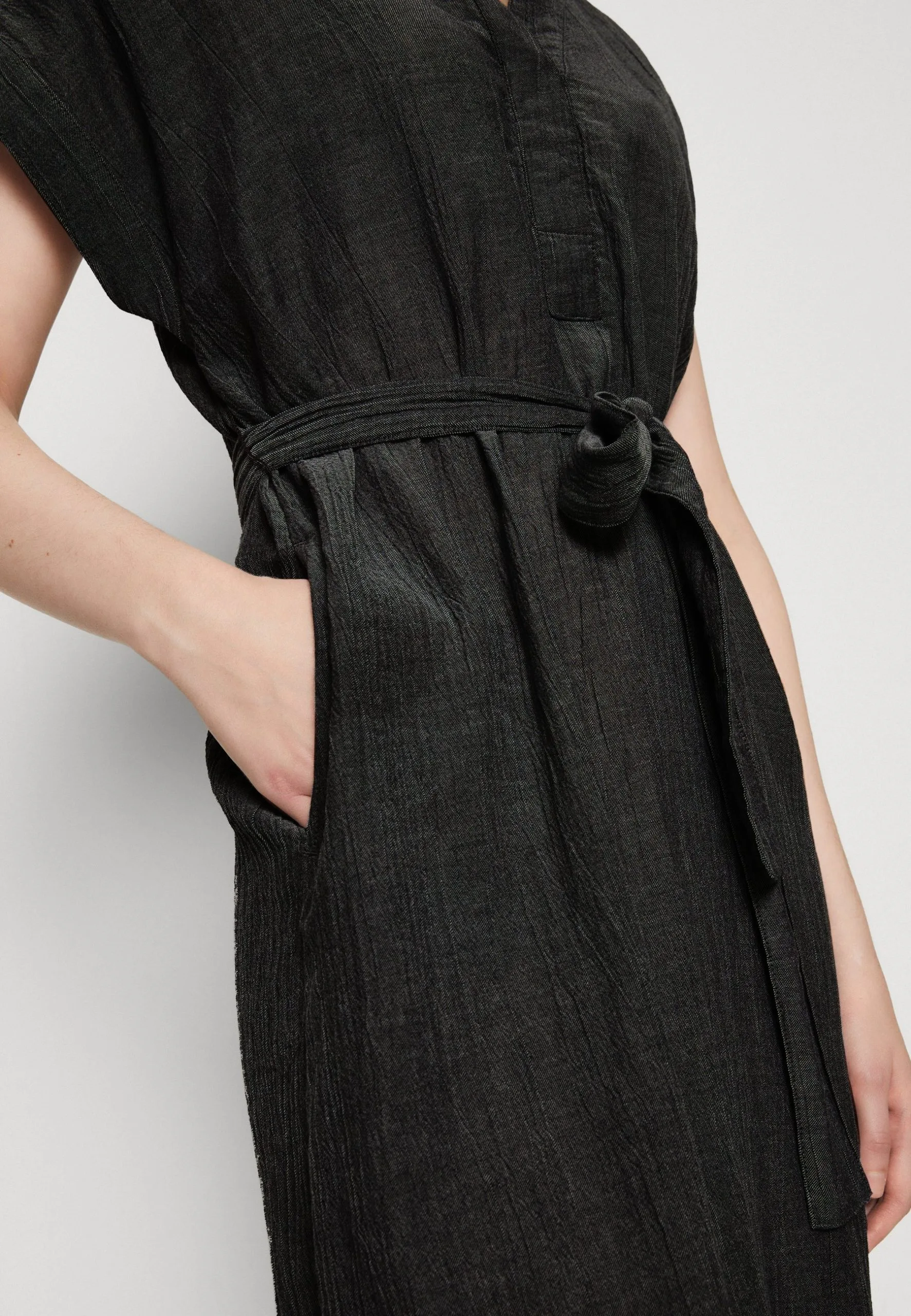 ESPRIT Dress- Kjole - Black 8 ESPRIT Dress- Kjole - Black - Bilde 6