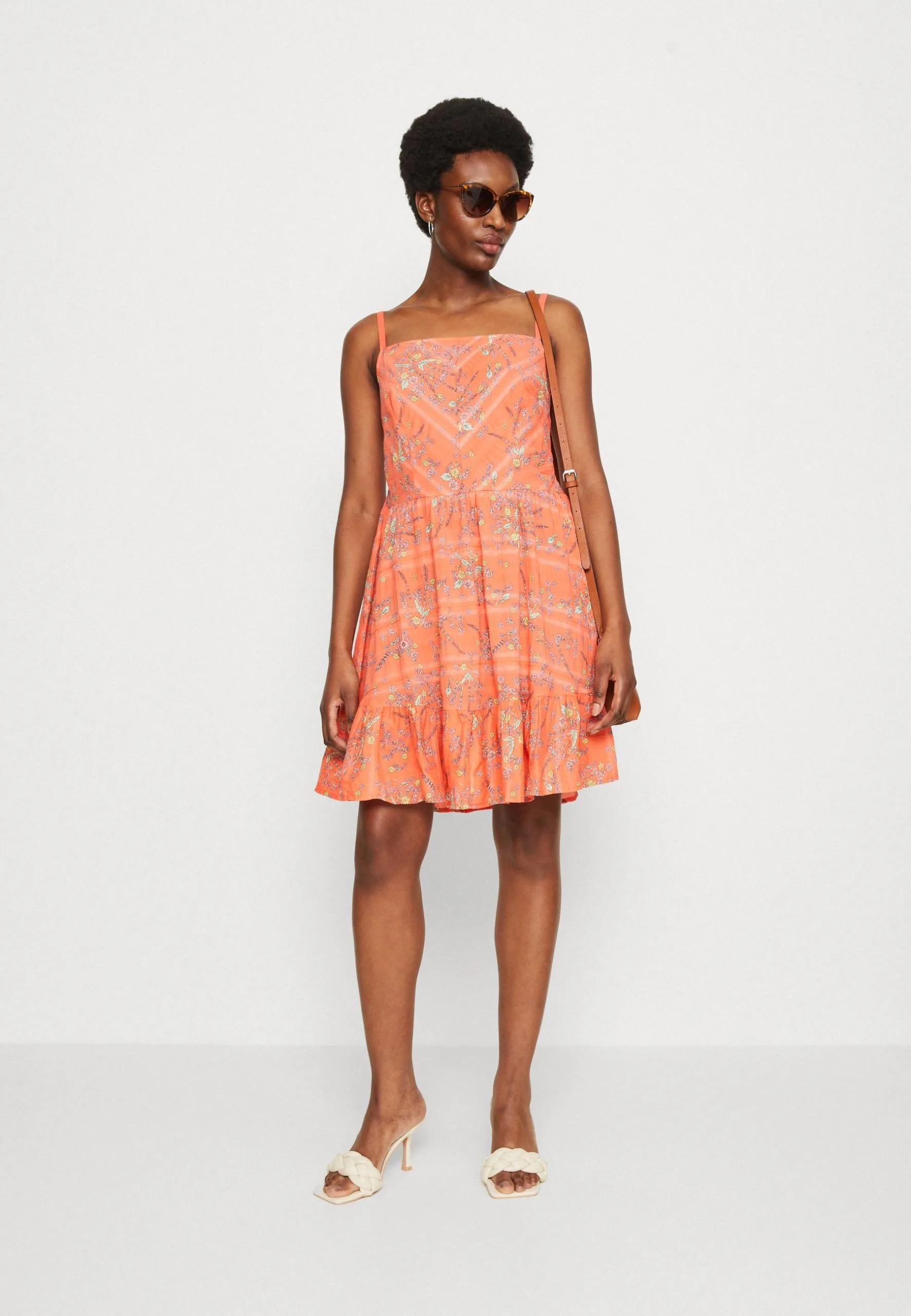 Edc By Esprit Kjole - Coral Orange 4 Edc By Esprit Kjole - Coral Orange - Bilde 2