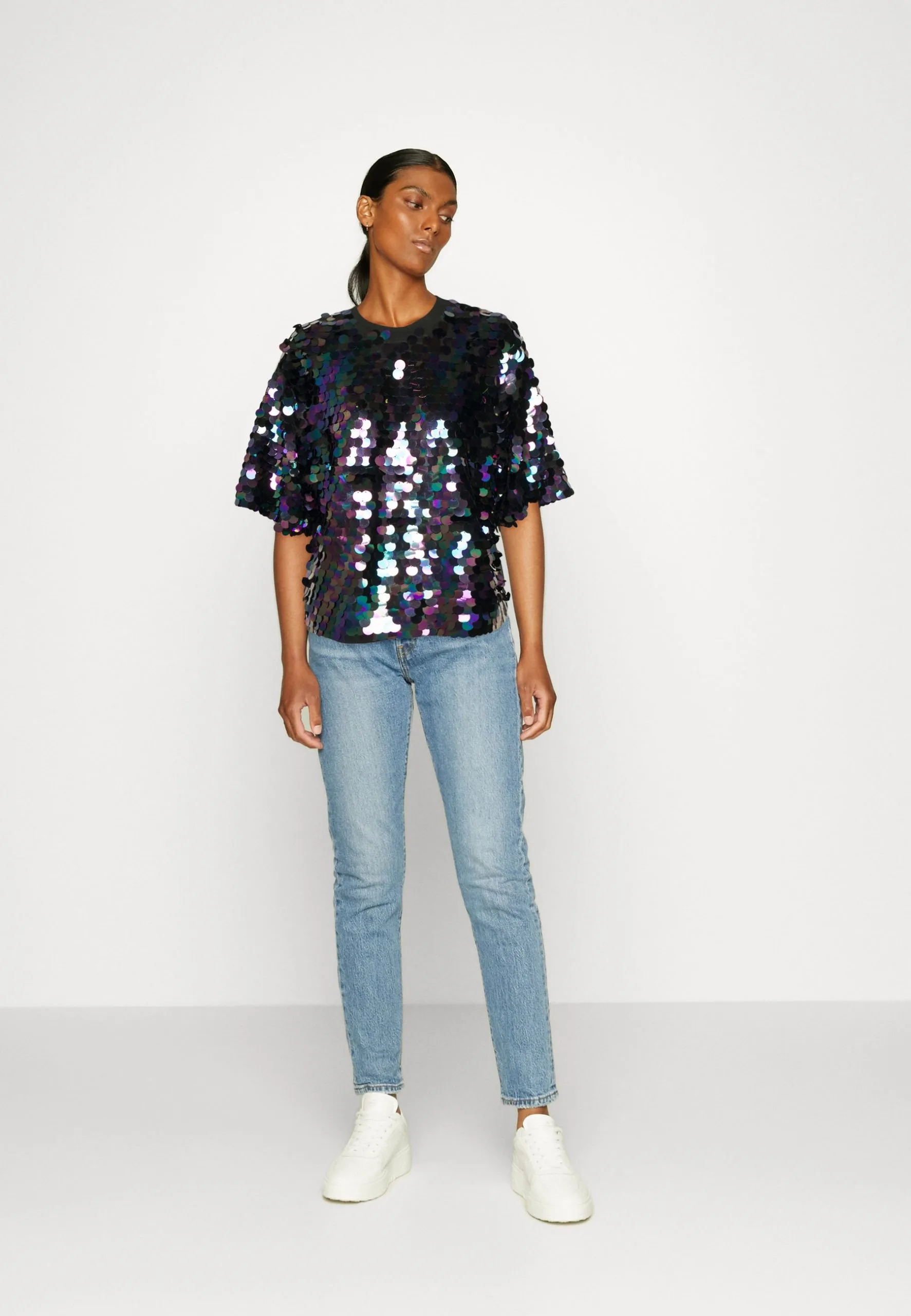 Edc By Esprit Sequins - T-Shirts Med Print - Black 4 Edc By Esprit Sequins - T-Shirts Med Print - Black - Bilde 2