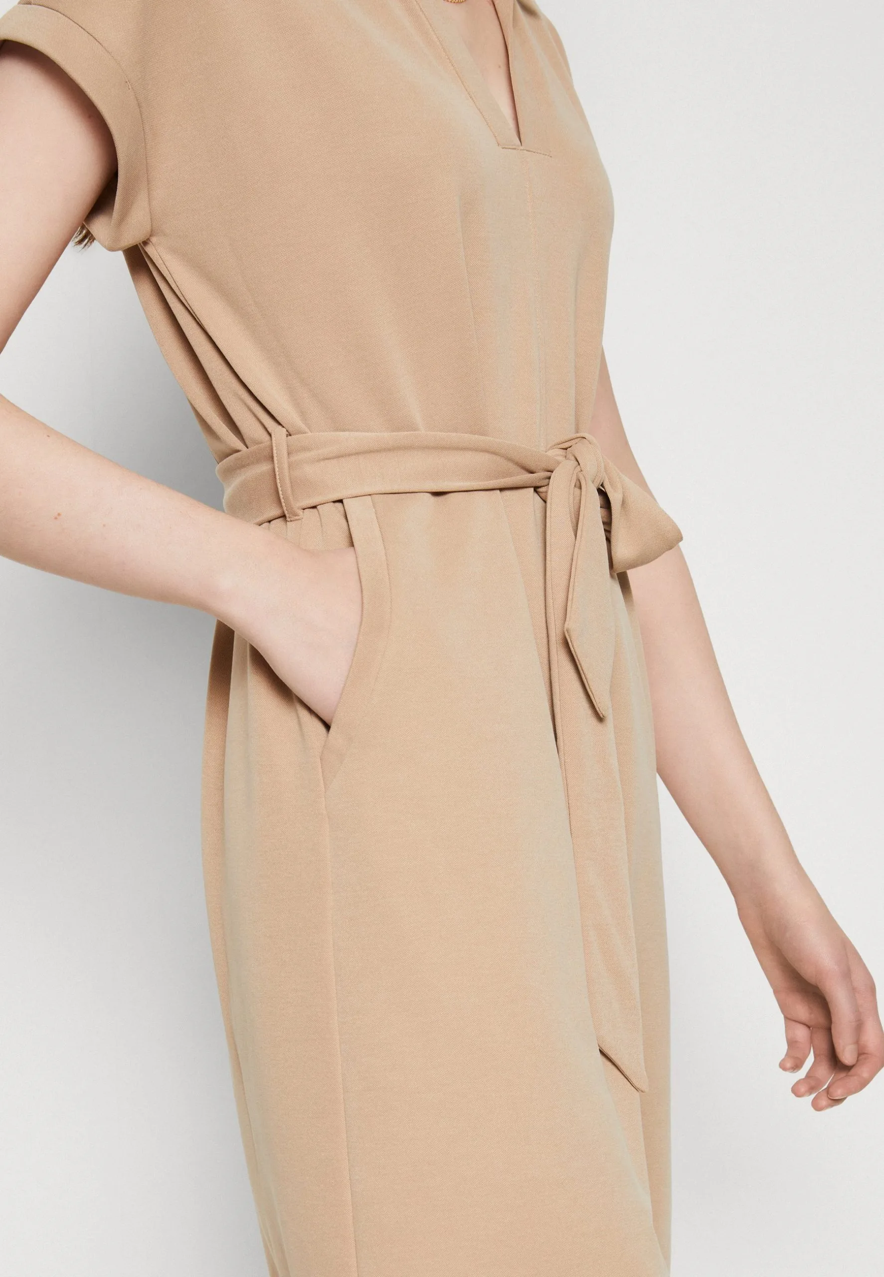 ESPRIT Dress - Jerseykjole - Taupe 8 ESPRIT Dress - Jerseykjole - Taupe - Bilde 6