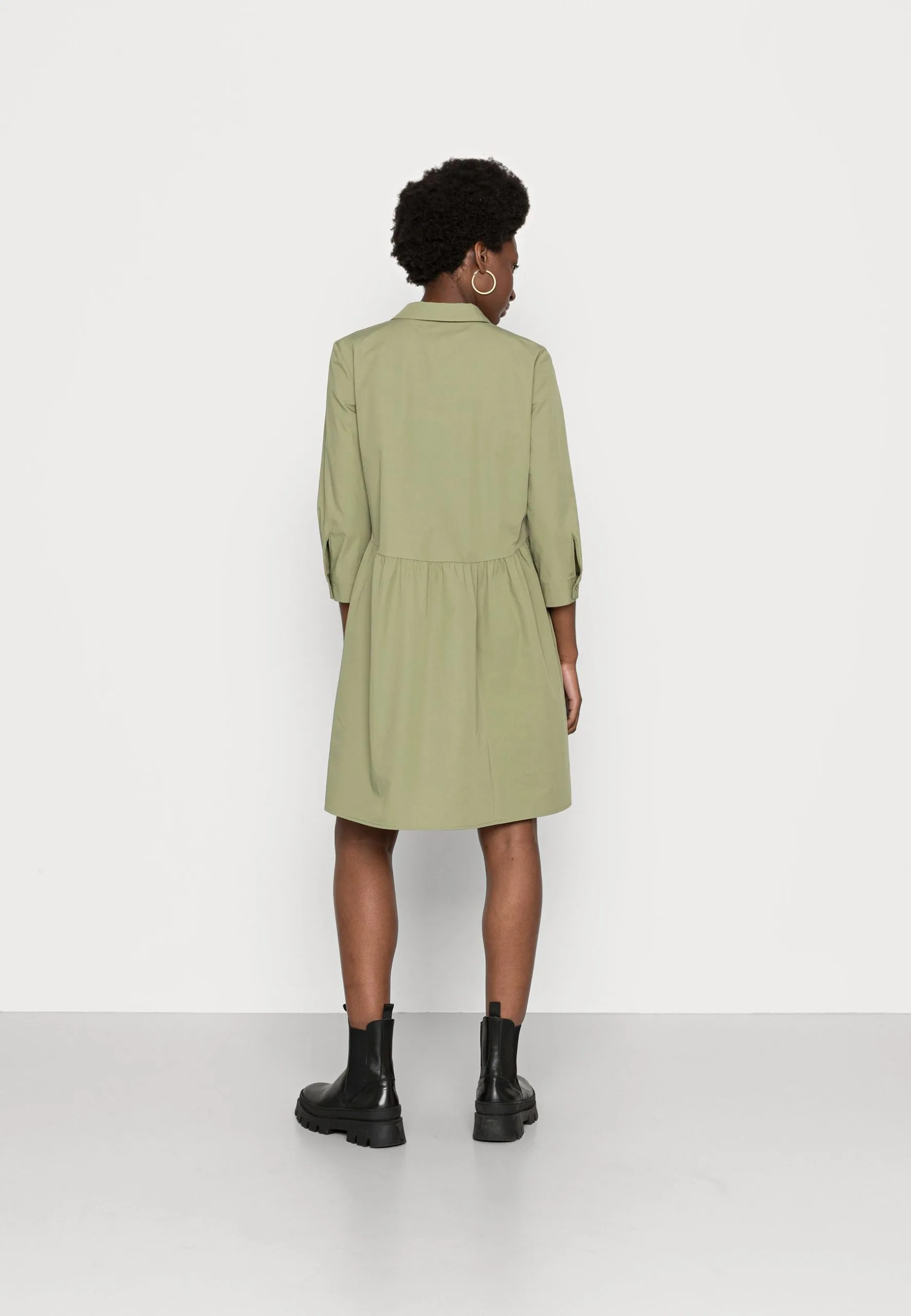 ESPRIT Dresses Light - Kjole - Light Khaki 5 ESPRIT Dresses Light - Kjole - Light Khaki - Bilde 3